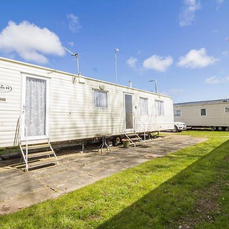 Great 8 Berth Caravan For Hire At Southview Holiday Park In Skegness Ref 33025E Exterior foto