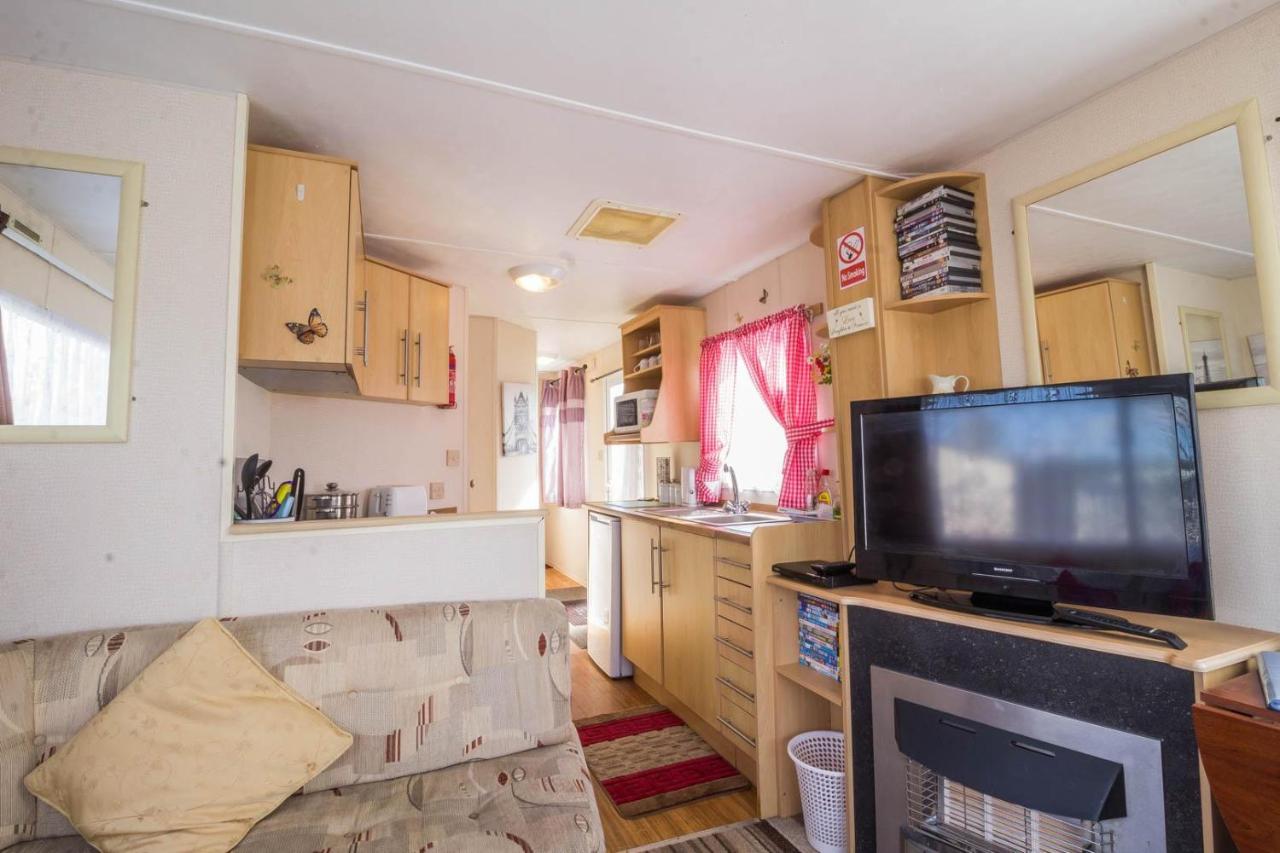 Great 8 Berth Caravan For Hire At Southview Holiday Park In Skegness Ref 33025E Exterior foto